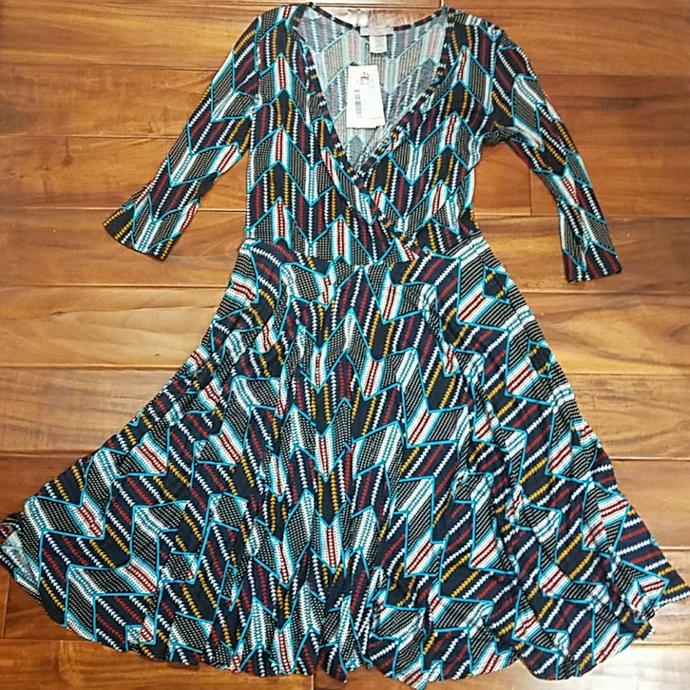 Surplice A-Line blue print Dress NEW Size Large wrap dress look